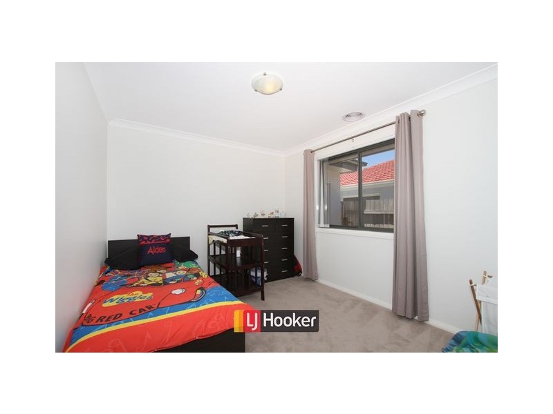 7 Plimsoll Drive, Casey ACT 2913