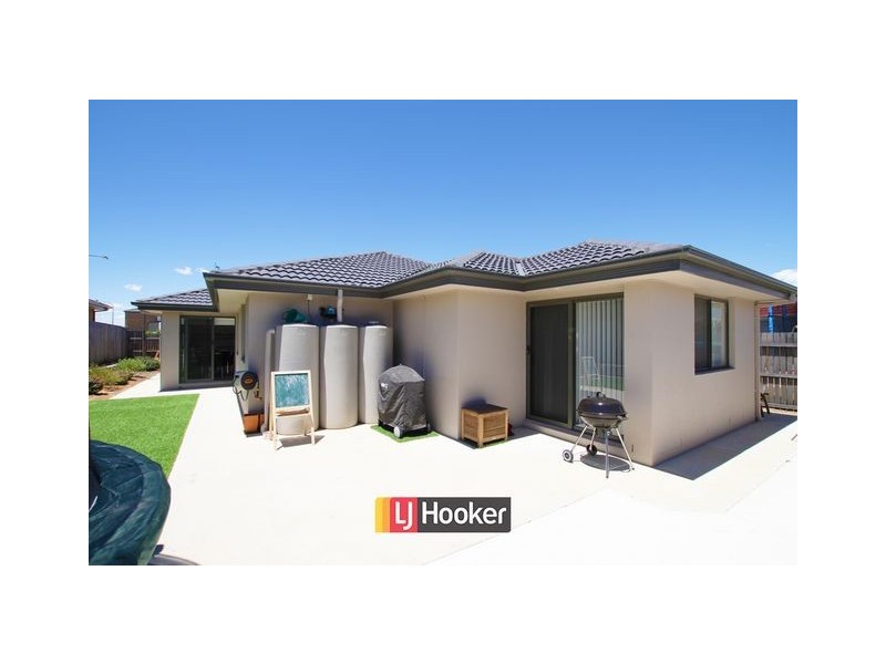 7 Plimsoll Drive, Casey ACT 2913