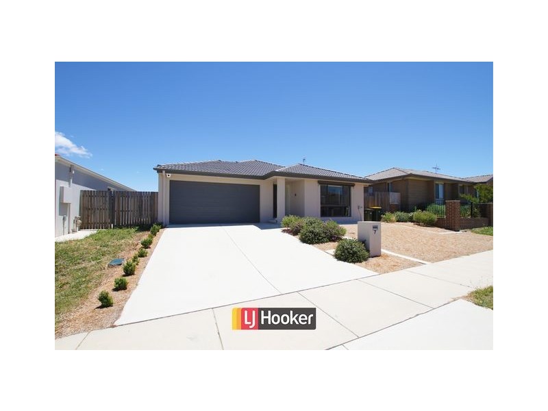 7 Plimsoll Drive, Casey ACT 2913
