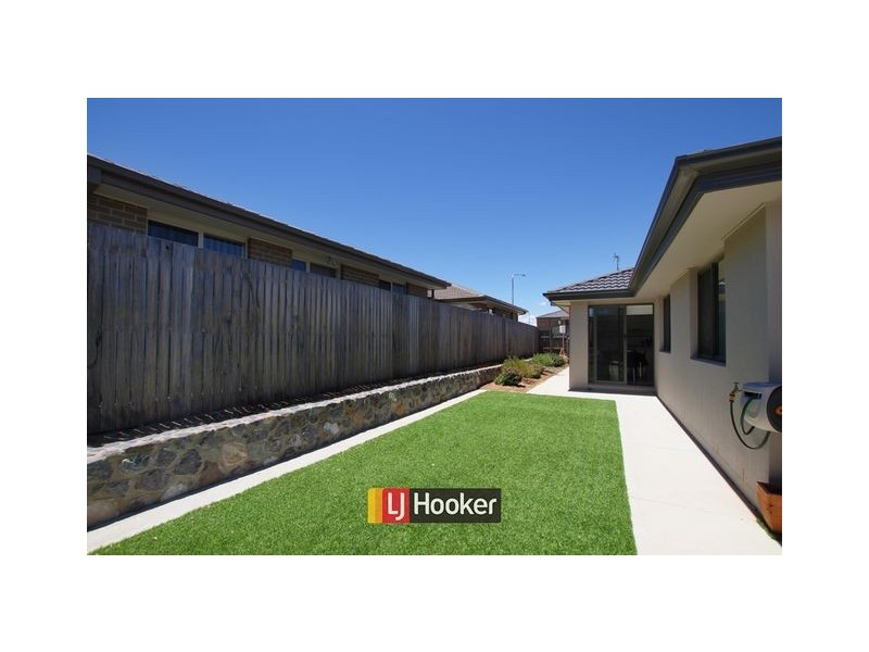 7 Plimsoll Drive, Casey ACT 2913