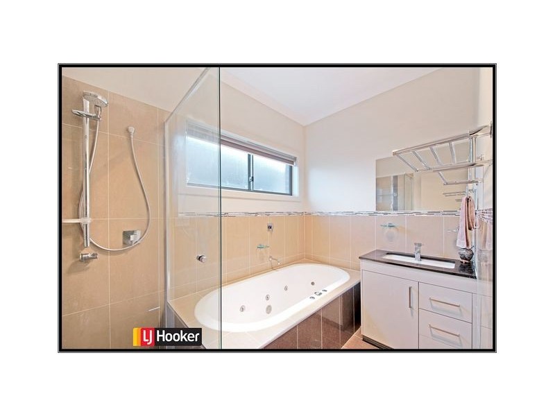 9 Eumarrah Street, Bonner ACT 2914