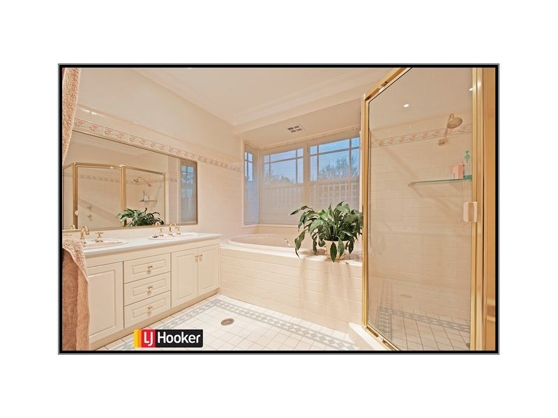 2 Leal Place, Palmerston ACT 2913