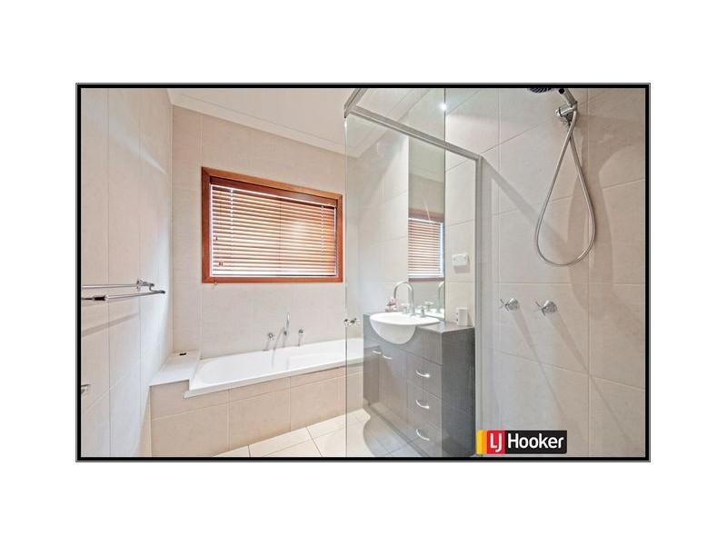 16 Kurrama Close, Ngunnawal ACT 2913
