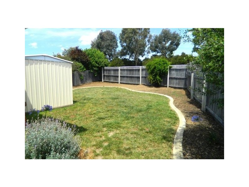 8 Candlebark Close, Nicholls ACT 2913