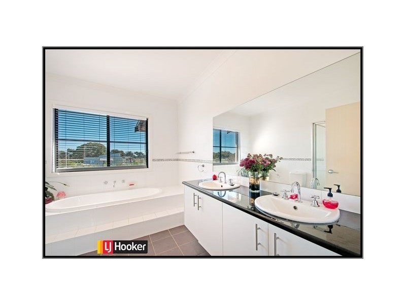 6 Bradley Close, Murrumbateman NSW 2582
