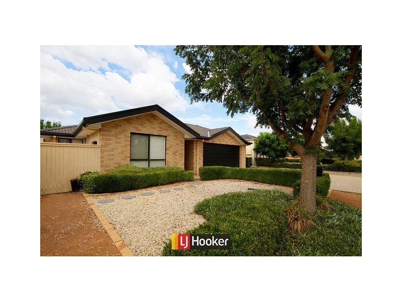 16 Sanamere Crescent, Amaroo ACT 2914