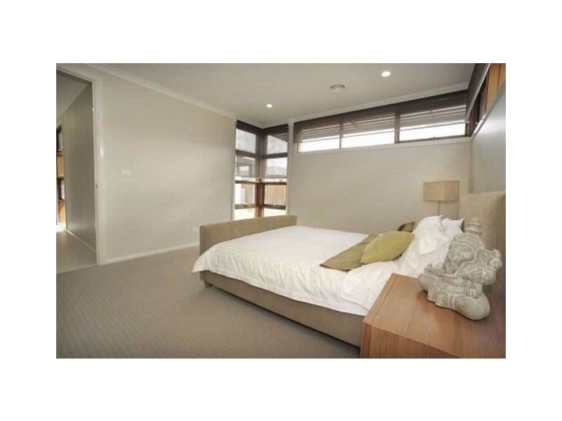 25 Chance Street, Crace ACT 2911