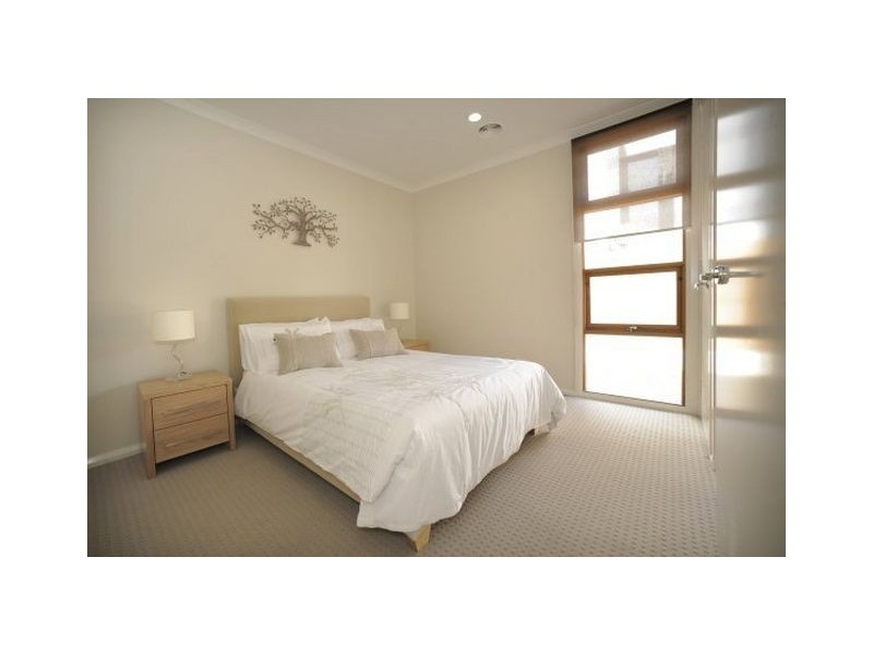 25 Chance Street, Crace ACT 2911