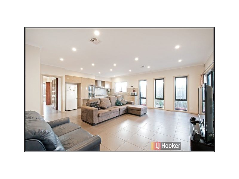 4 Pildappa Street, Harrison ACT 2914