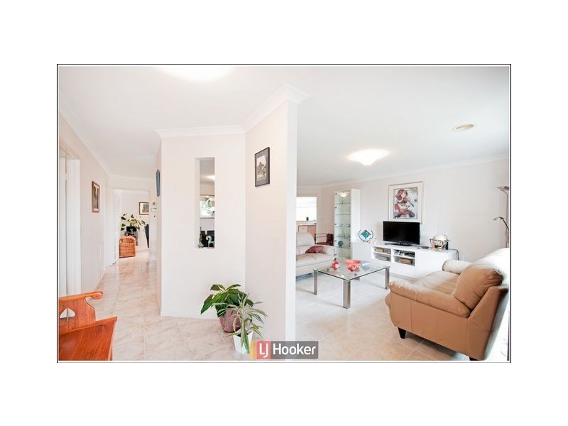 2 Wanderer Court, Amaroo ACT 2914