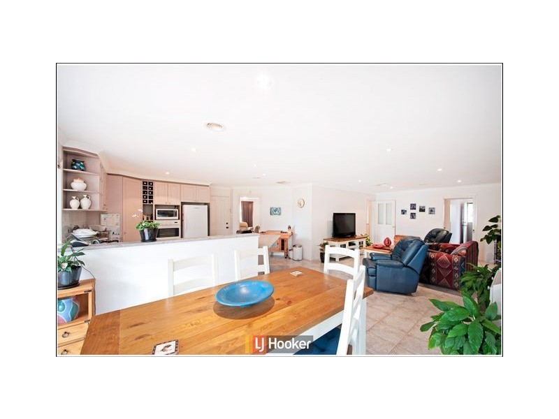 2 Wanderer Court, Amaroo ACT 2914