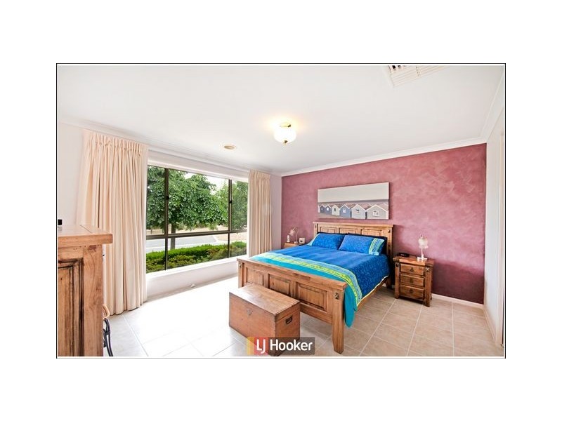 2 Wanderer Court, Amaroo ACT 2914