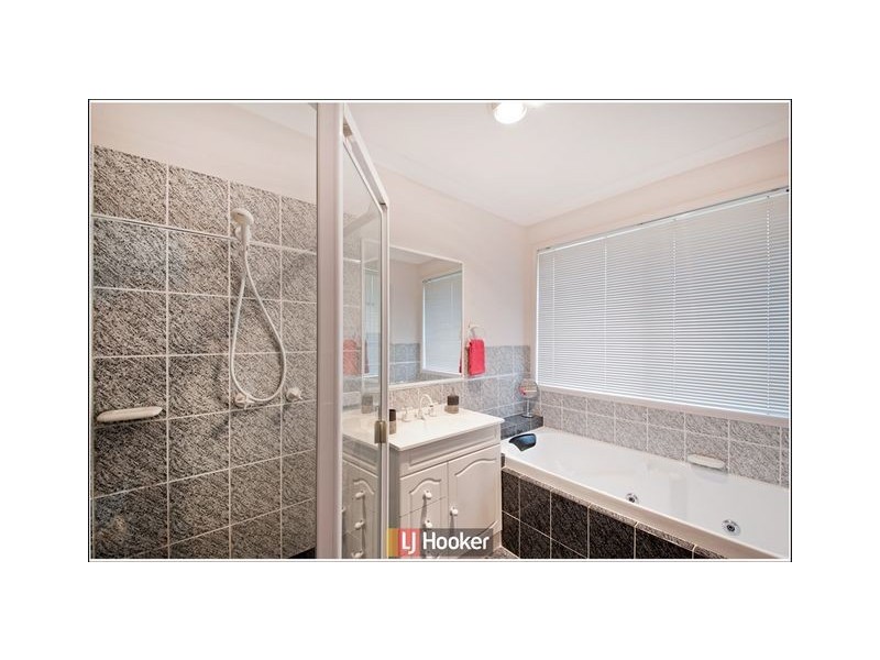 2 Wanderer Court, Amaroo ACT 2914
