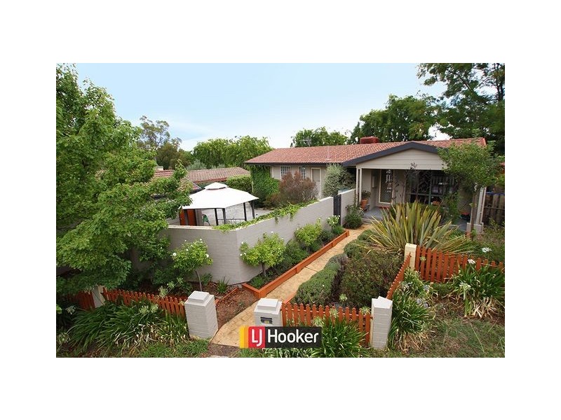 7 Tom Place, Charnwood ACT 2615