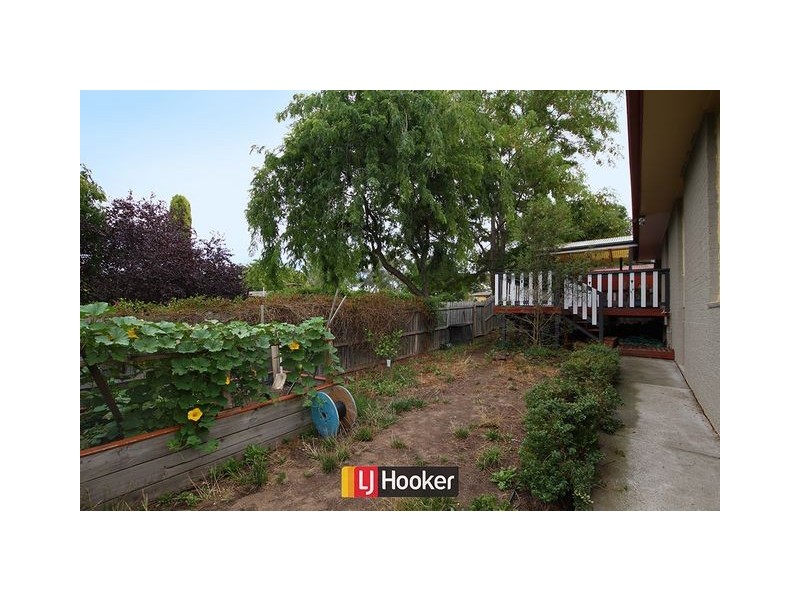 7 Tom Place, Charnwood ACT 2615