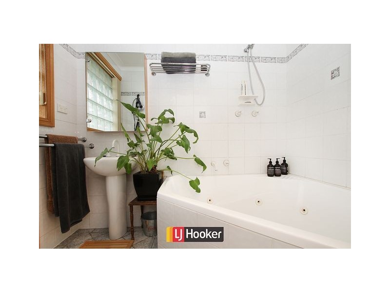 7 Tom Place, Charnwood ACT 2615