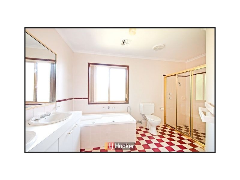 54 Namadgi Circuit, Palmerston ACT 2913