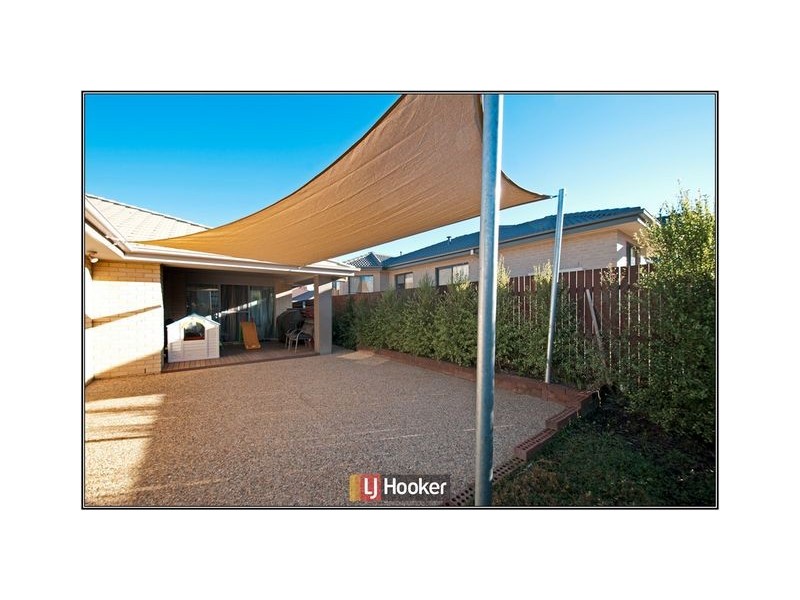 33 Louisa Briggs Circuit, Bonner ACT 2914
