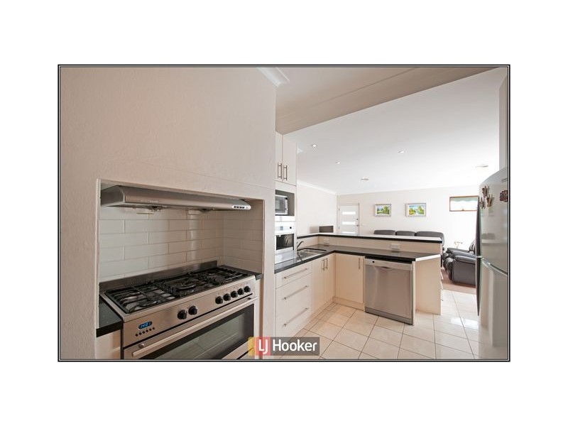 48 McKinlay Street, Narrabundah ACT 2604