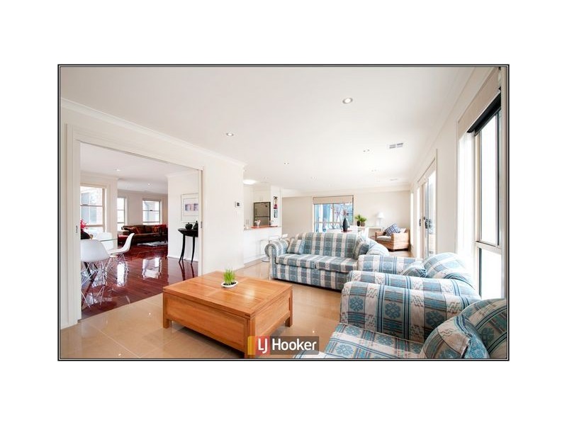 2 Rubeo Street, Forde ACT 2914