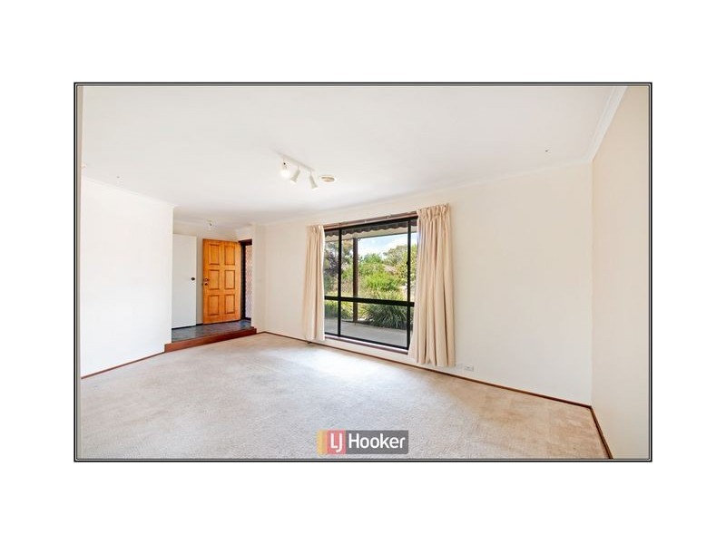 16 Whittell Crescent, Florey ACT 2615
