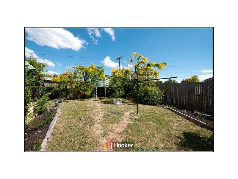 16 Whittell Crescent, Florey ACT 2615