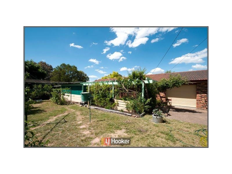 16 Whittell Crescent, Florey ACT 2615