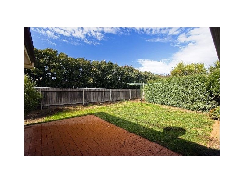 14 Dacomb Place, Dunlop ACT 2615