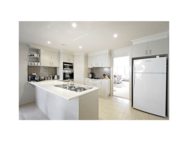 8 Dorothy Green Crescent, Franklin ACT 2913