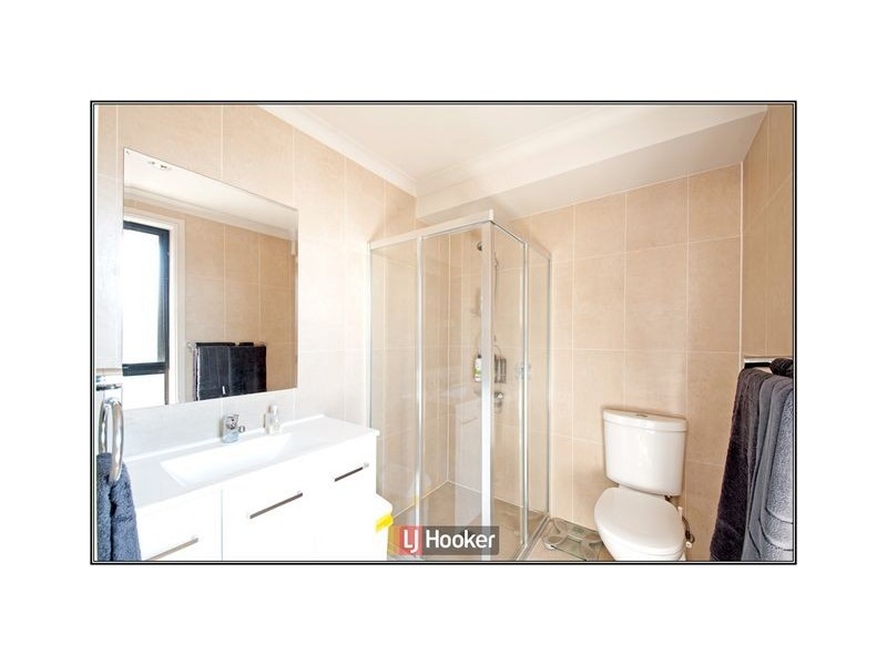 8 Dorothy Green Crescent, Franklin ACT 2913