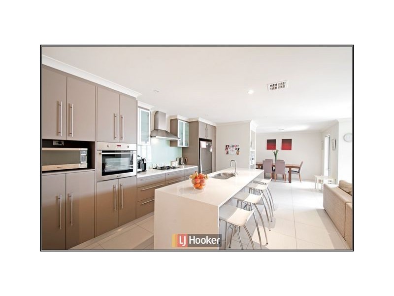 26 Charlotte Barton Street, Franklin ACT 2913
