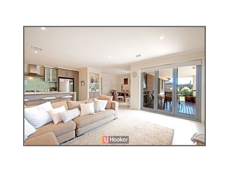 26 Charlotte Barton Street, Franklin ACT 2913