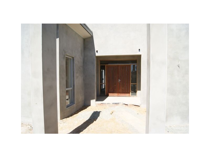 24 Denoon Street, Forde ACT 2914