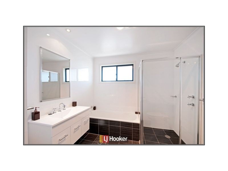 4 Charlotte Barton Street, Franklin ACT 2913