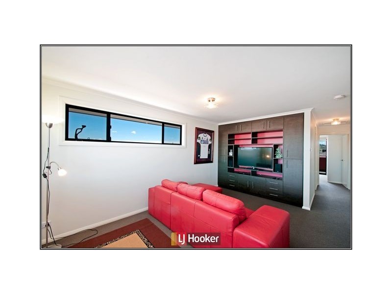 4 Charlotte Barton Street, Franklin ACT 2913