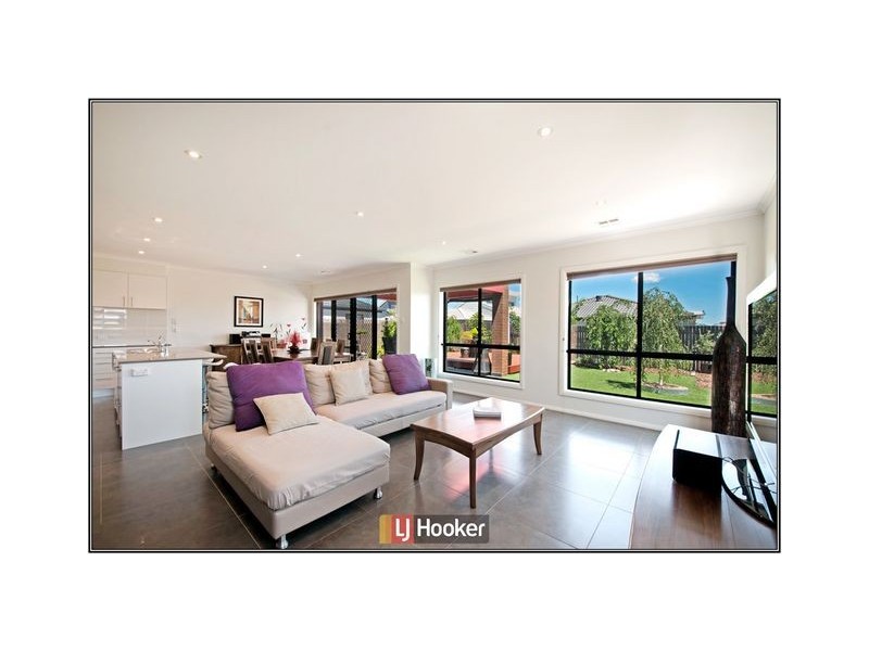 4 Charlotte Barton Street, Franklin ACT 2913