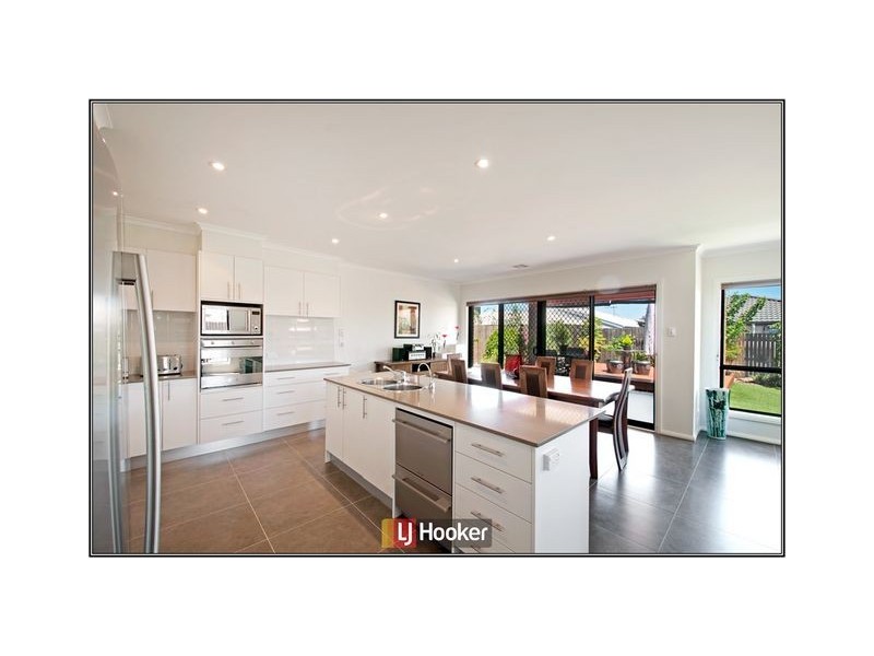 4 Charlotte Barton Street, Franklin ACT 2913