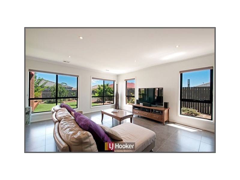 4 Charlotte Barton Street, Franklin ACT 2913