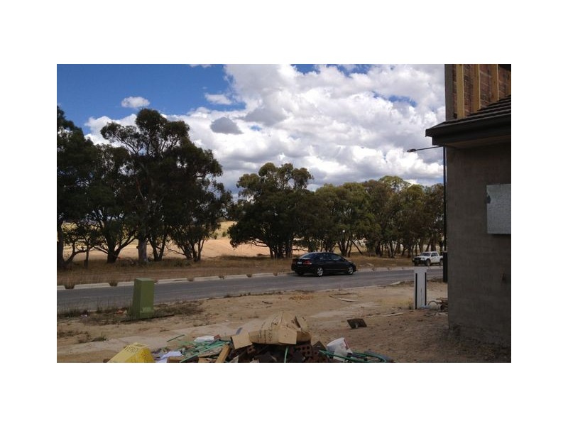 11 Annie Douglas Street, Casey ACT 2913