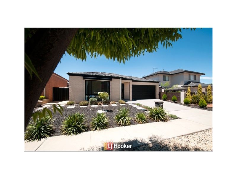 5 Charlotte Barton Street, Franklin ACT 2913