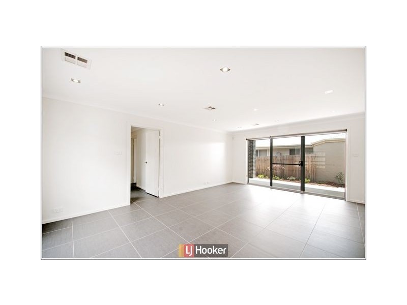 27 Turbayne Crescent, Forde ACT 2914