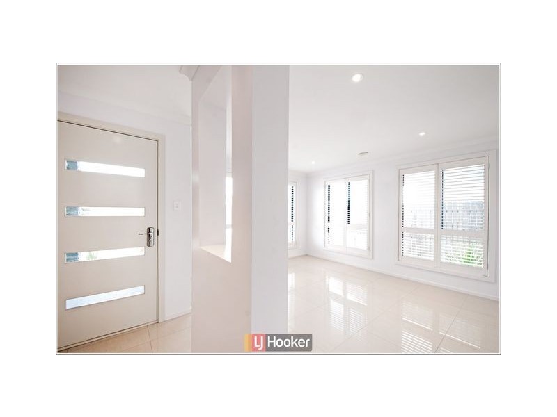 13 Leslie Dwyer Street, Forde ACT 2914