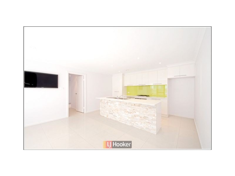 13 Leslie Dwyer Street, Forde ACT 2914