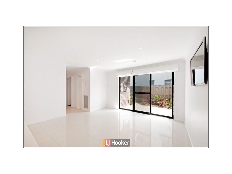 13 Leslie Dwyer Street, Forde ACT 2914