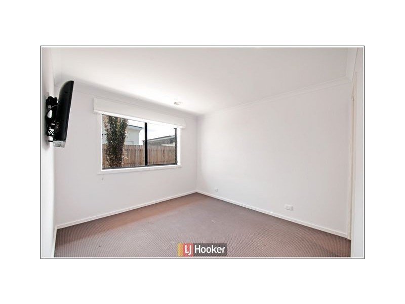 13 Leslie Dwyer Street, Forde ACT 2914