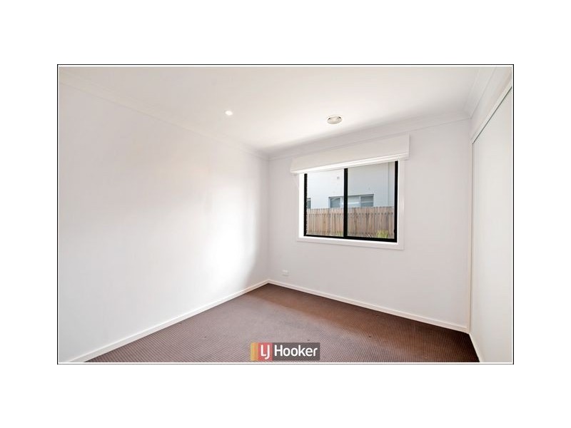 13 Leslie Dwyer Street, Forde ACT 2914