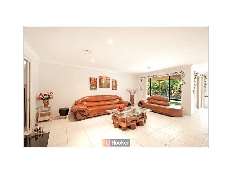 5 Dimby Street, Harrison ACT 2914