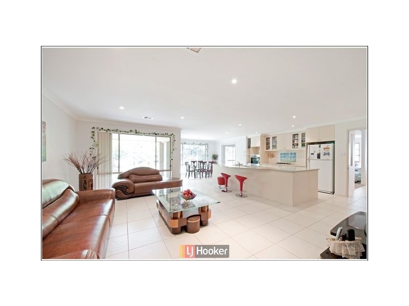 5 Dimby Street, Harrison ACT 2914