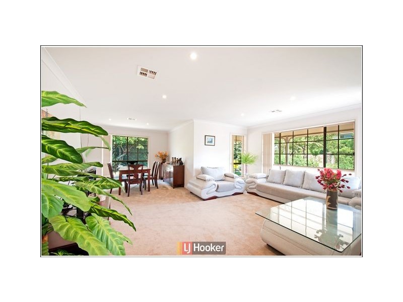 5 Dimby Street, Harrison ACT 2914