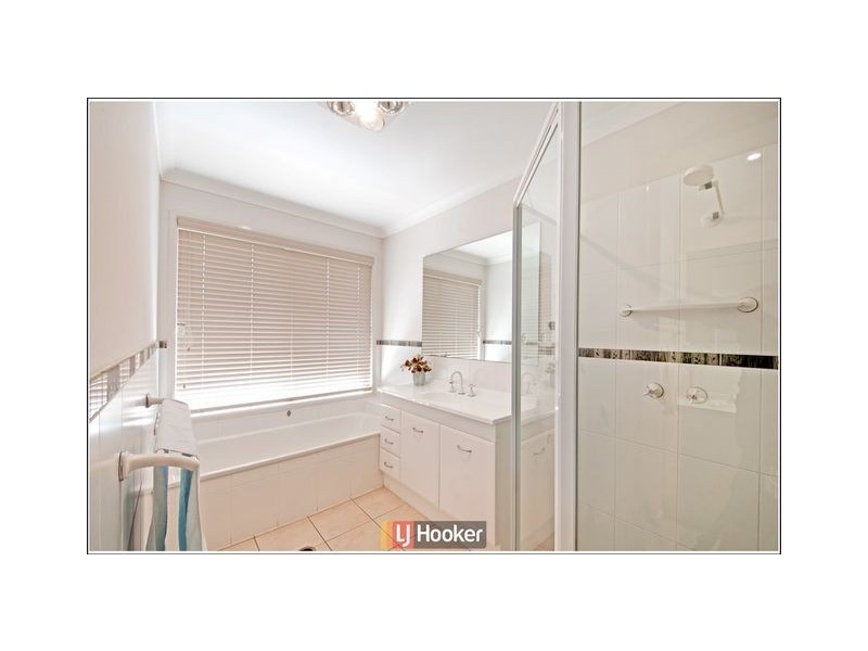 5 Dimby Street, Harrison ACT 2914